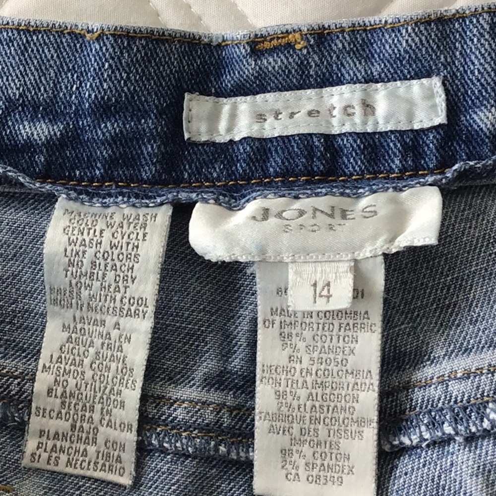Jeans - Picture 2 of 3